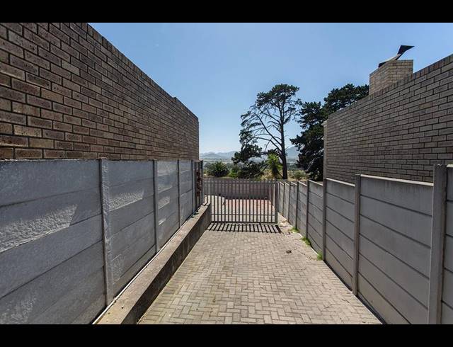 3 BEDROOM PROPERTY TO RENT IN NORMANDIE